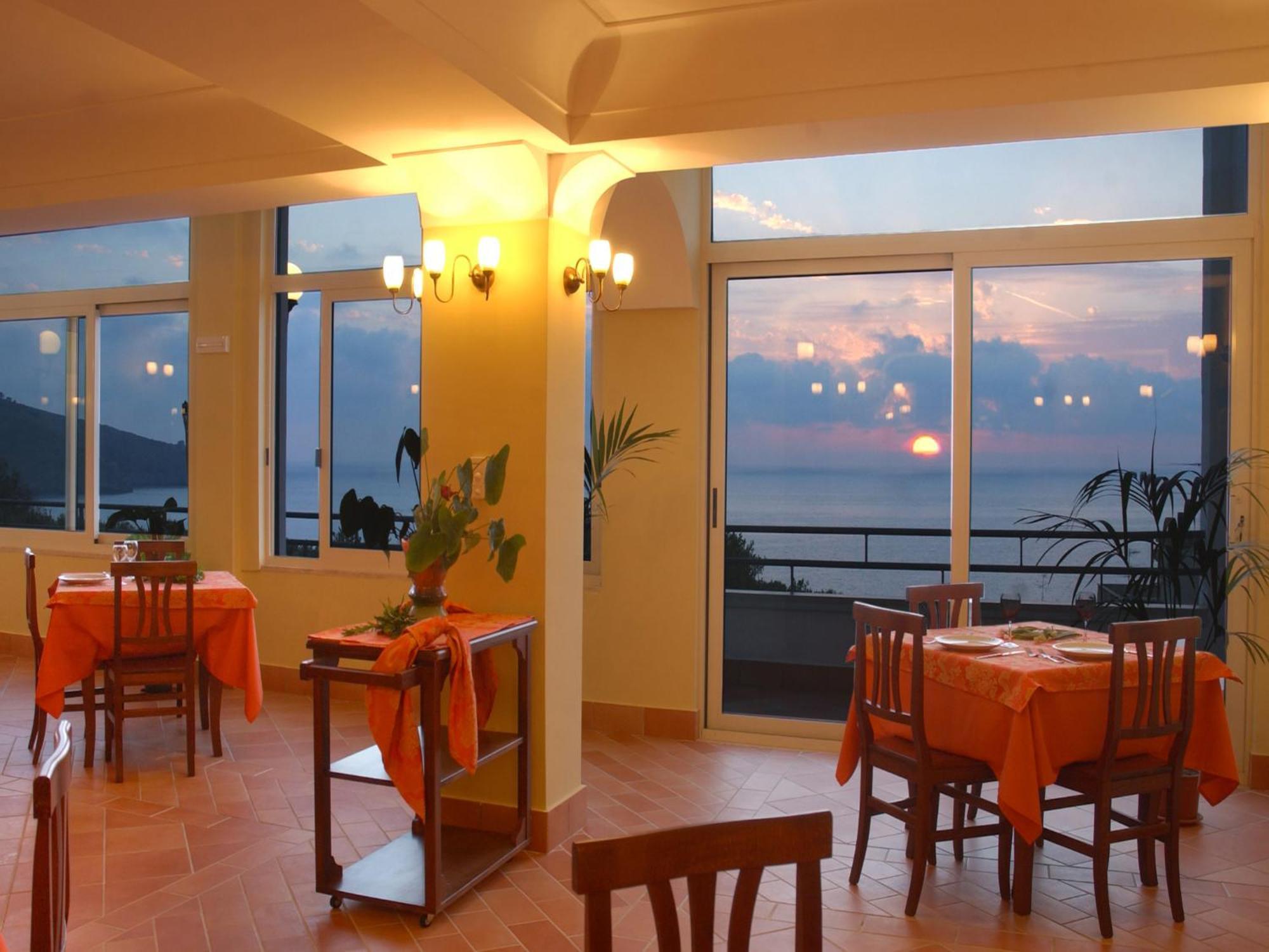 Hotel Baia Palinuro Nhà hàng bức ảnh